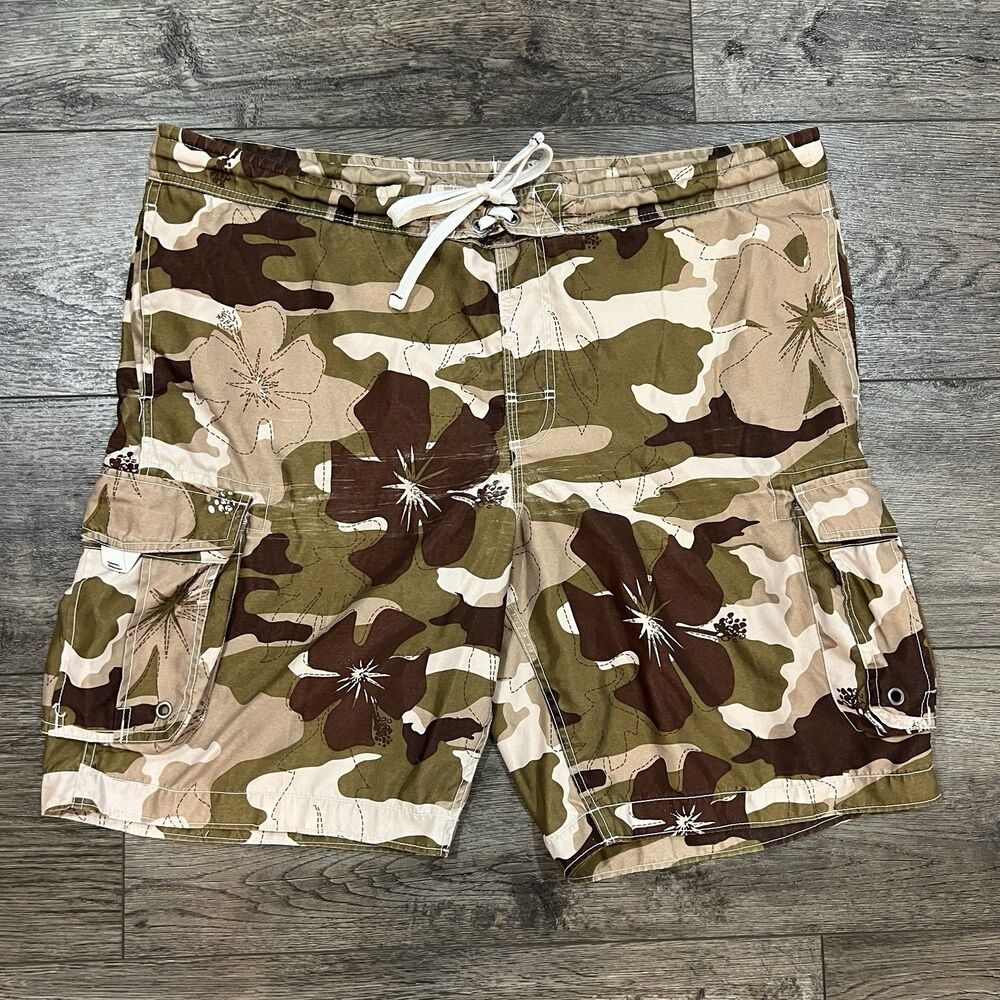 Y2K No Boundaries Camo Floral Cargo Board Shorts Swim Trunks Men’s L 36-38